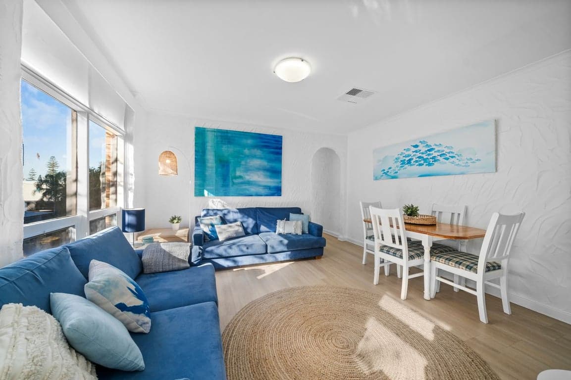 Furnished 2 Bedroom House in Glenelg North