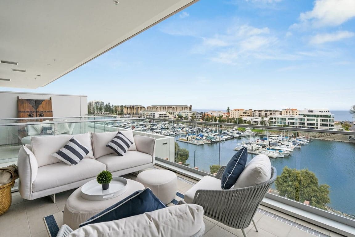 Furnished 2 Bedroom House in Glenelg North
