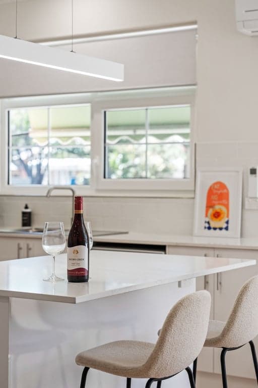 Furnished 1 Bedroom House in Glenelg