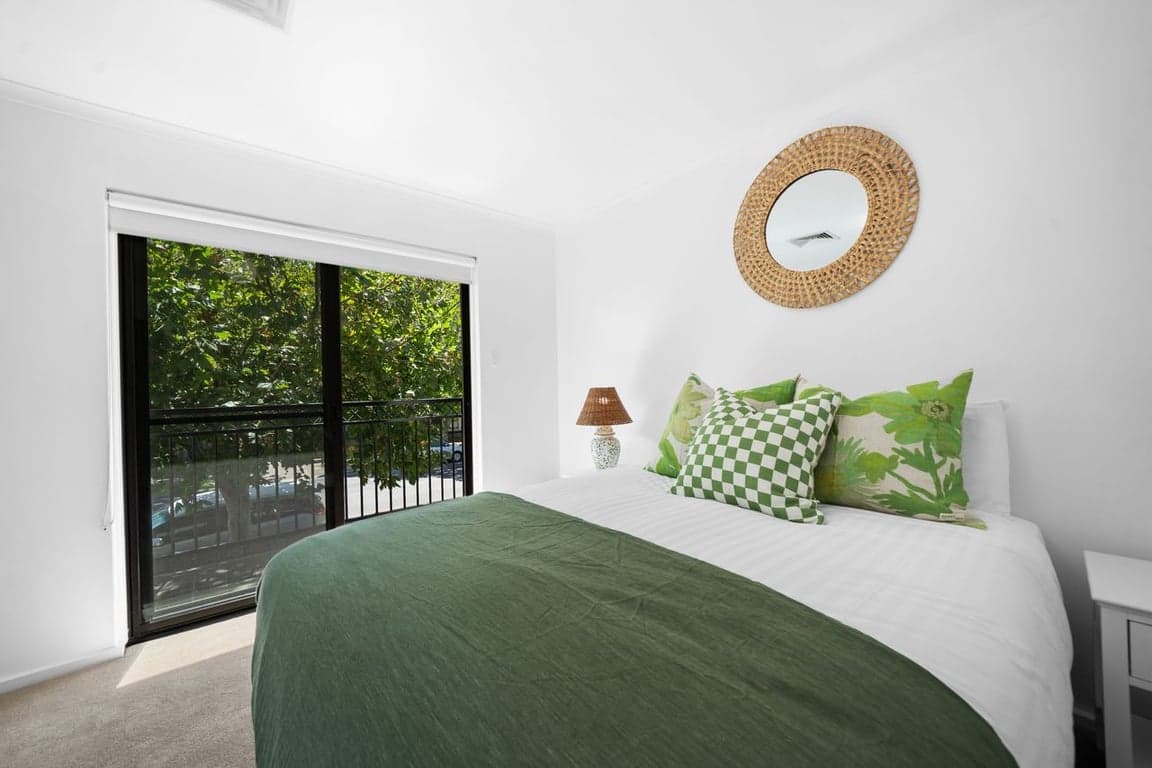 Furnished 3 Bedroom House in Glenelg East