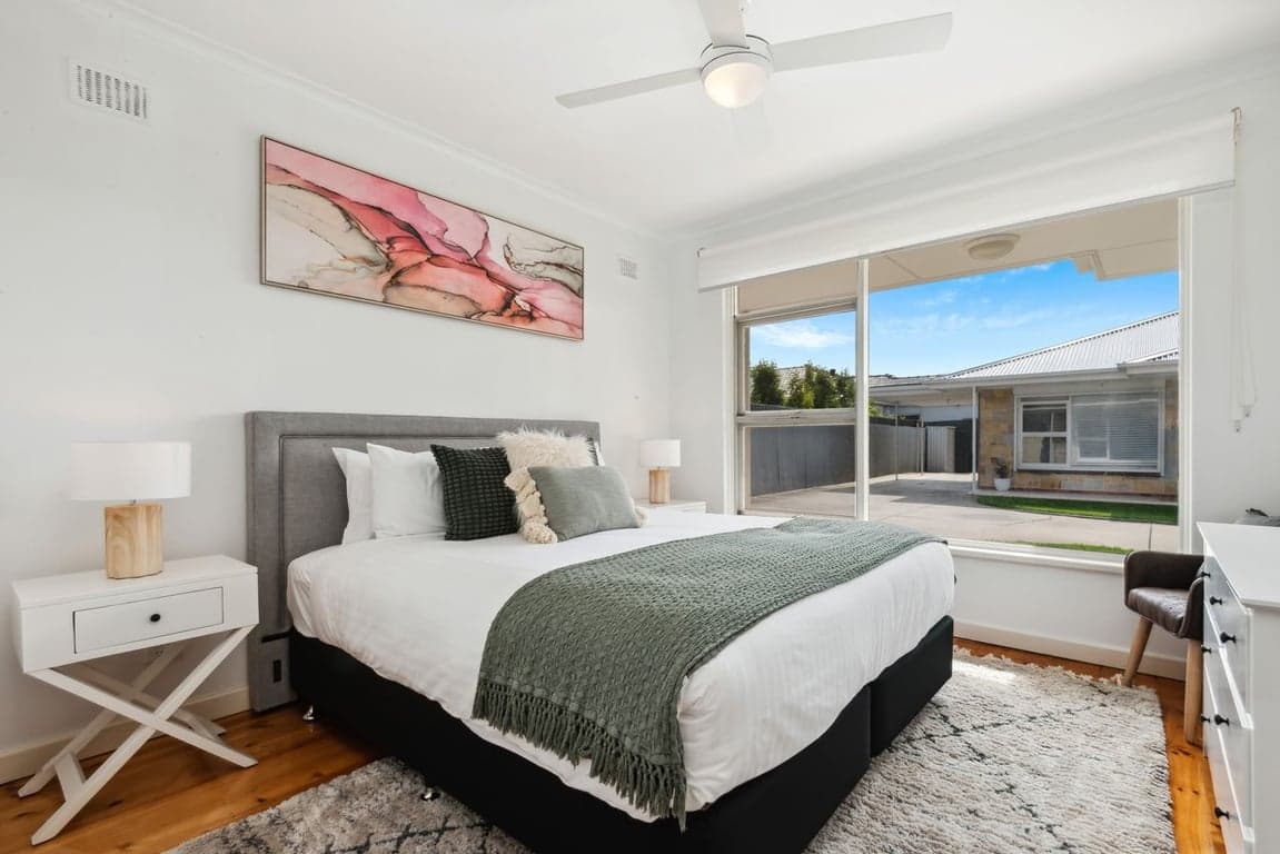 Furnished 2 Bedroom House in Glenelg South