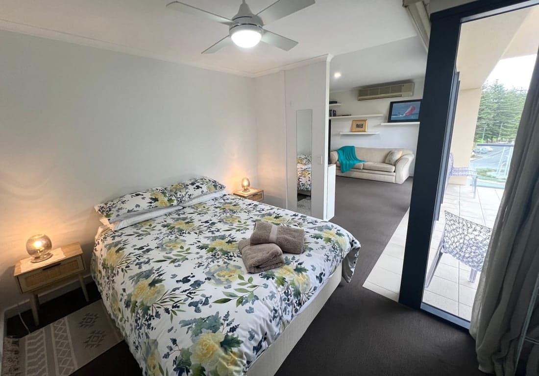 Furnished 1 Bedroom House in Glenelg