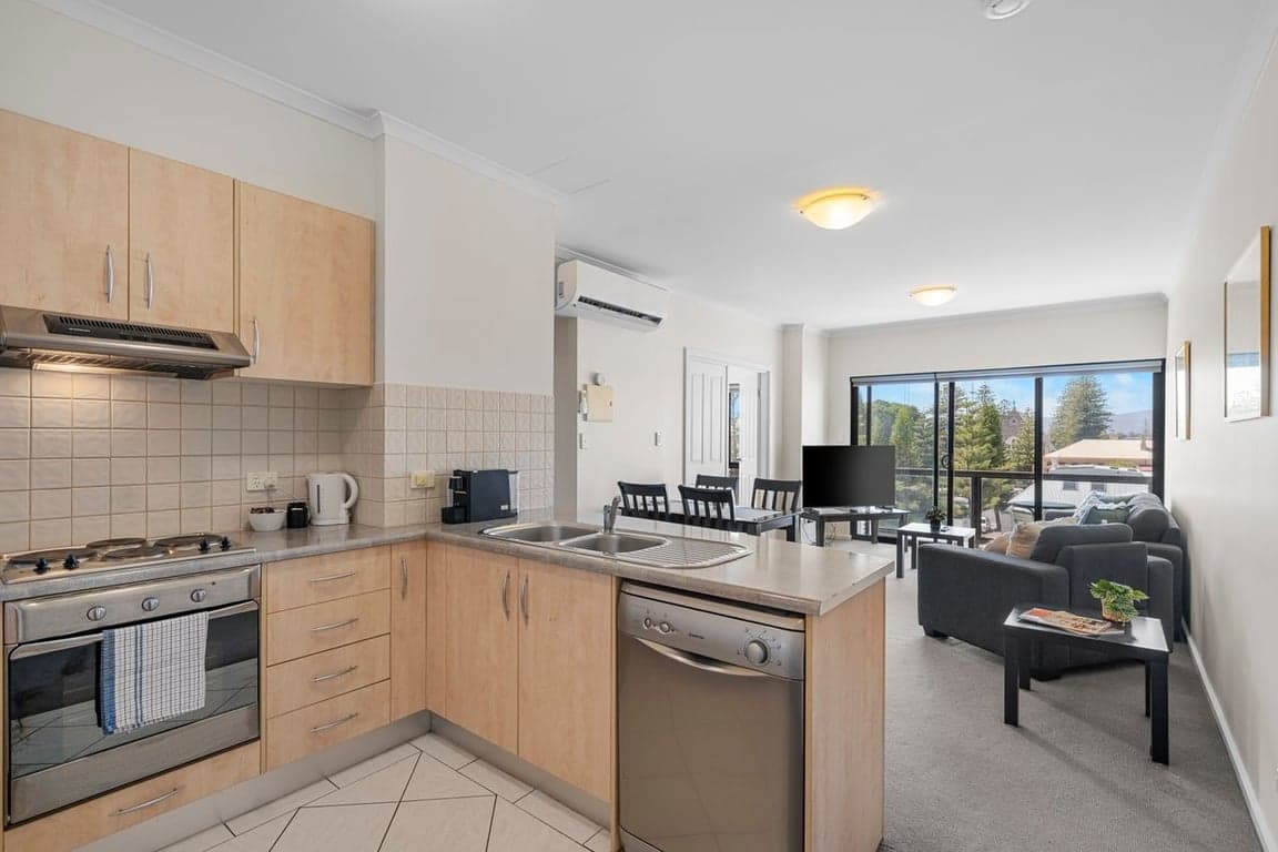 Furnished 2 Bedroom House in Glenelg