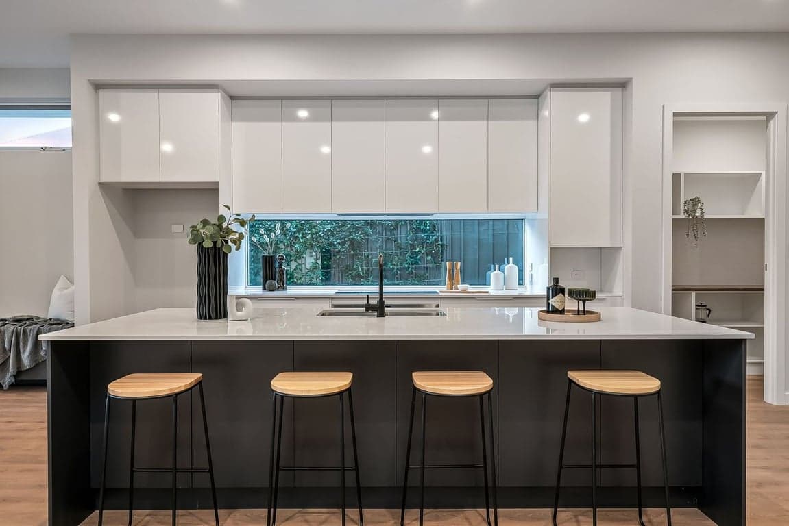 Furnished 4 Bedroom House in Henley Beach