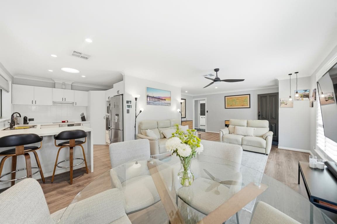 Furnished 3 Bedroom House in Glenelg North