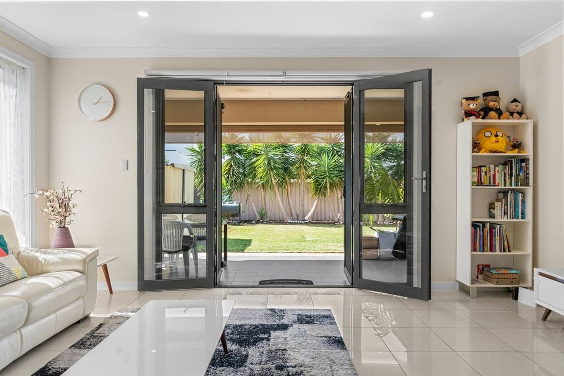 Furnished 4 Bedroom House in Glenelg North