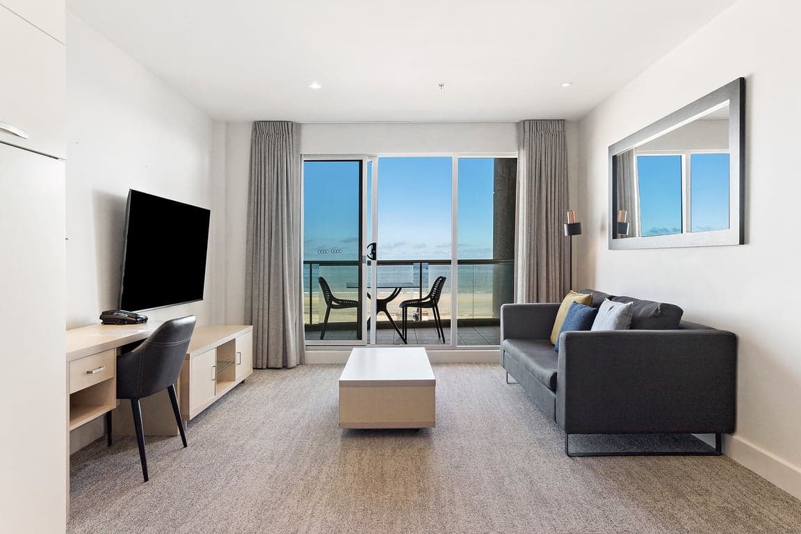 Furnished 1 Bedroom House in Glenelg