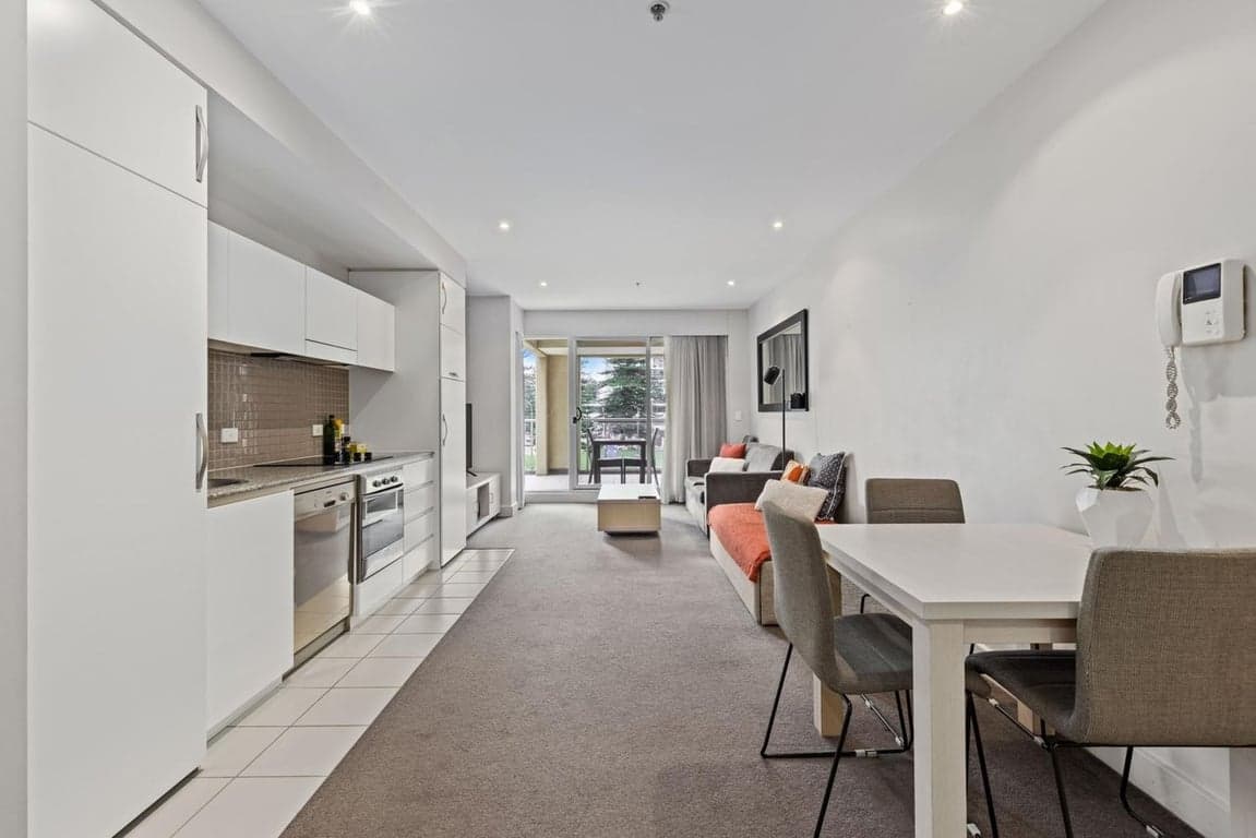 Furnished 1 Bedroom House in Glenelg
