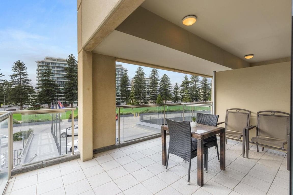 Furnished 1 Bedroom House in Glenelg