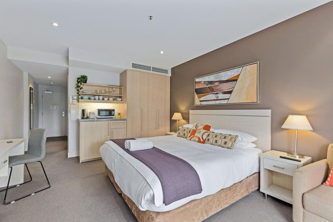Furnished 1 Bedroom House in Glenelg
