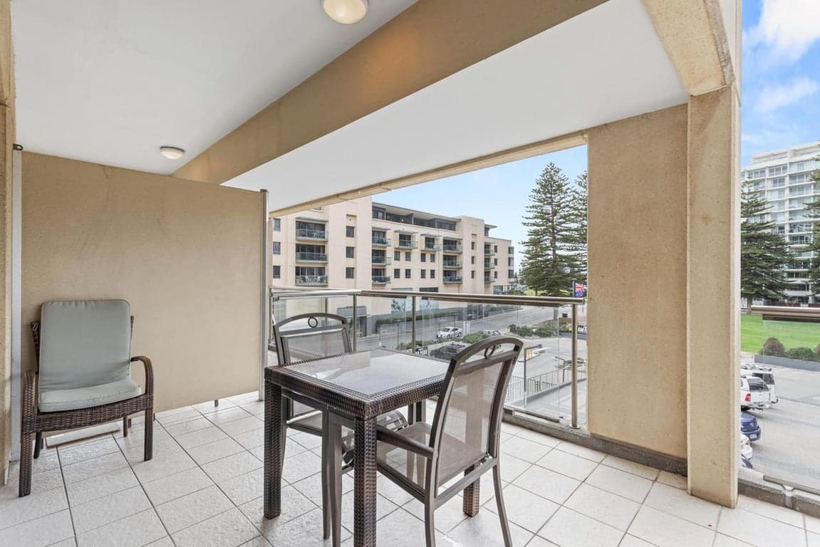 Furnished 1 Bedroom House in Glenelg