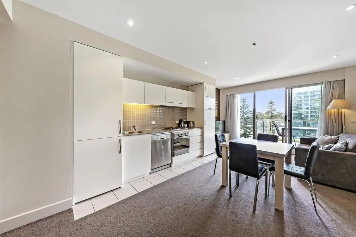 Furnished 1 Bedroom House in Glenelg