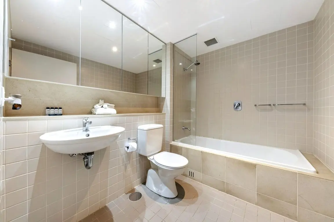 Furnished 1 Bedroom House in Glenelg
