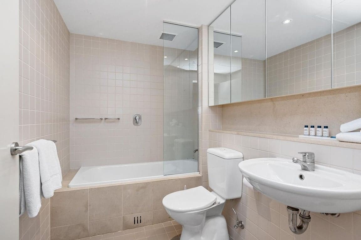 Furnished 1 Bedroom House in Glenelg