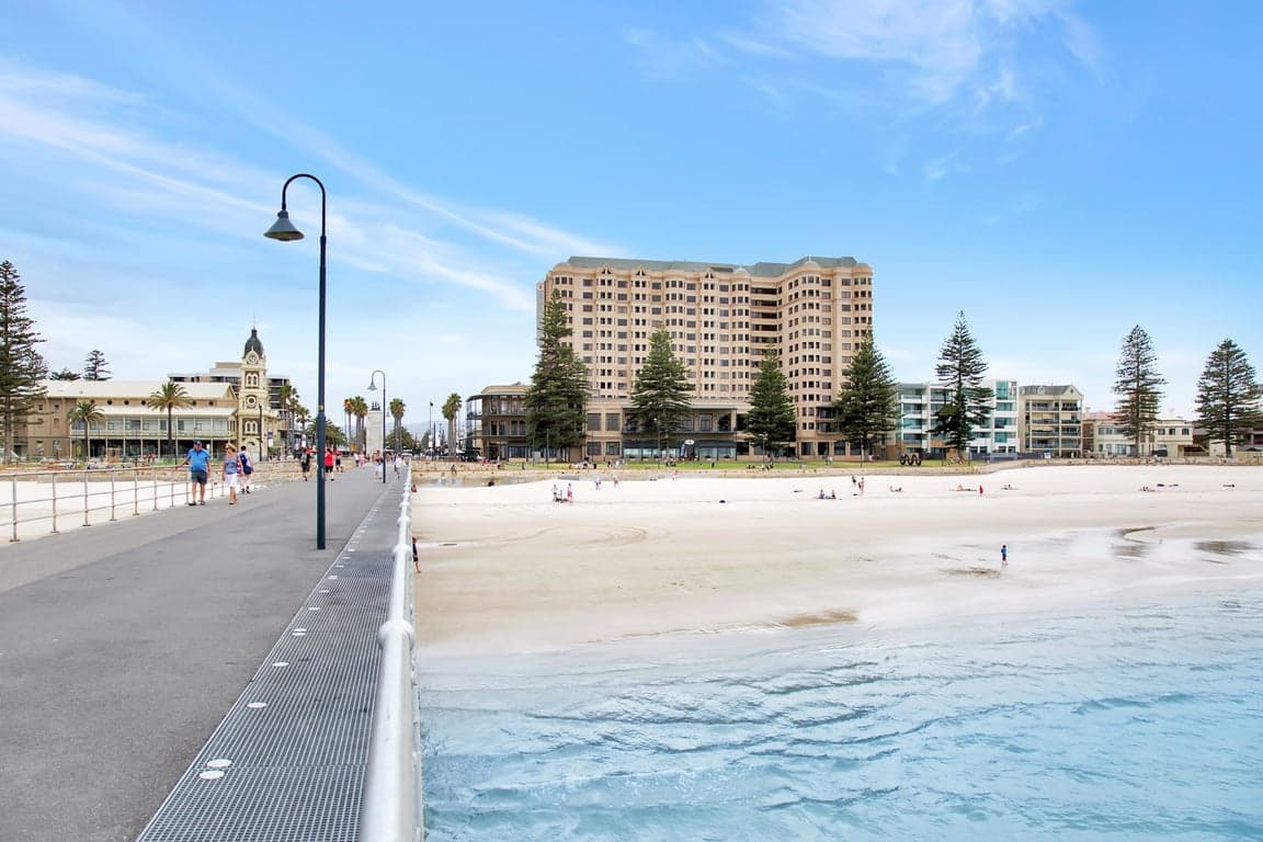 Furnished 1 Bedroom House in Glenelg