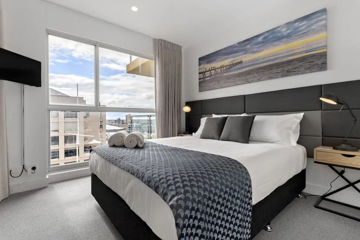 Furnished 1 Bedroom House in Glenelg
