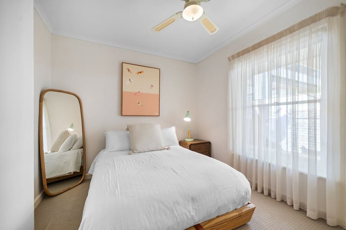Furnished 2 Bedroom House in Glenelg North