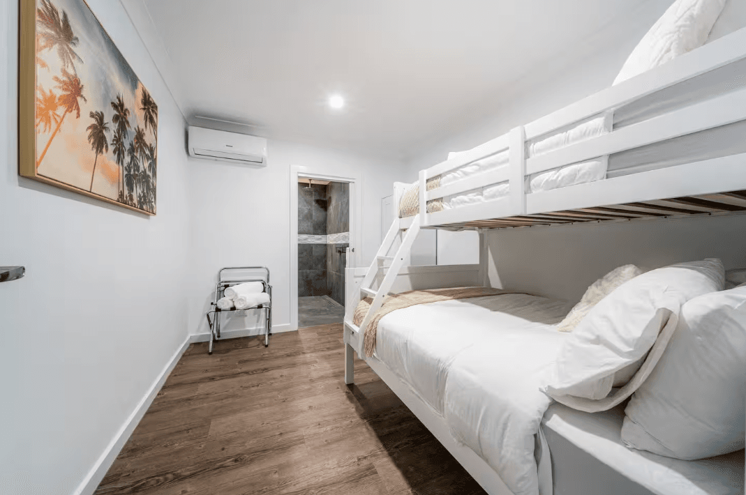 Furnished 2 Bedroom House in West Beach