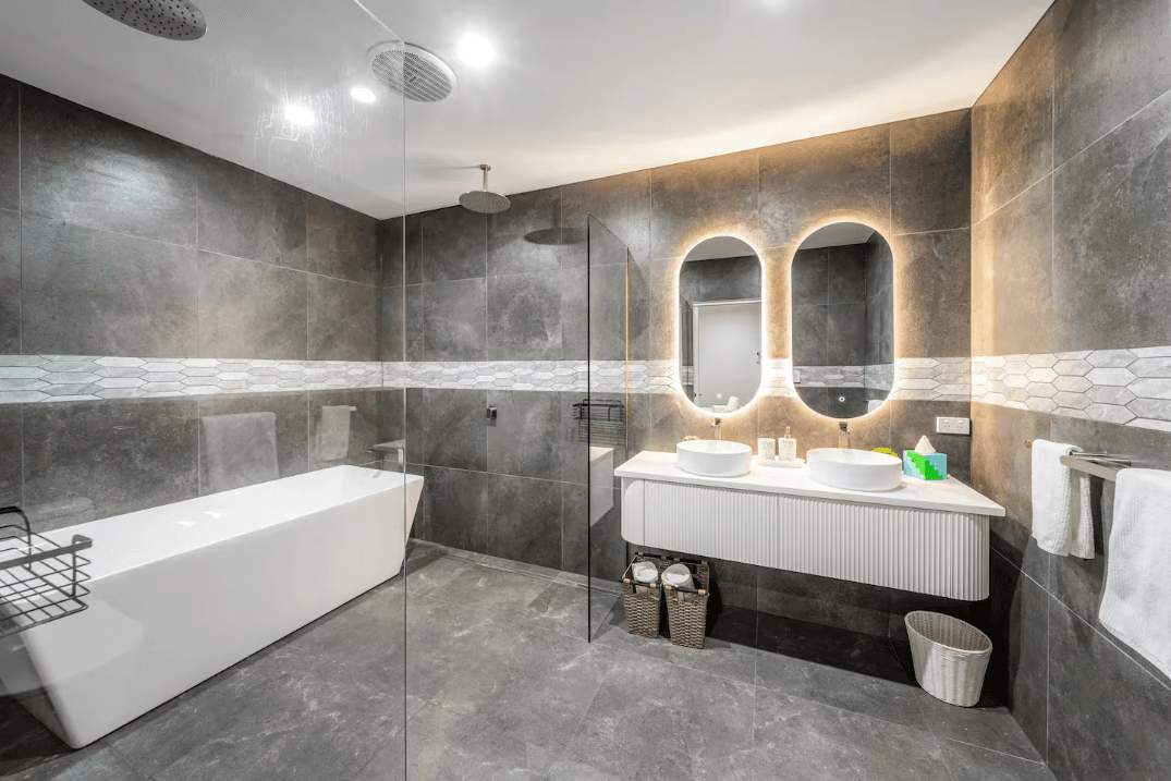 Furnished 2 Bedroom House in West Beach