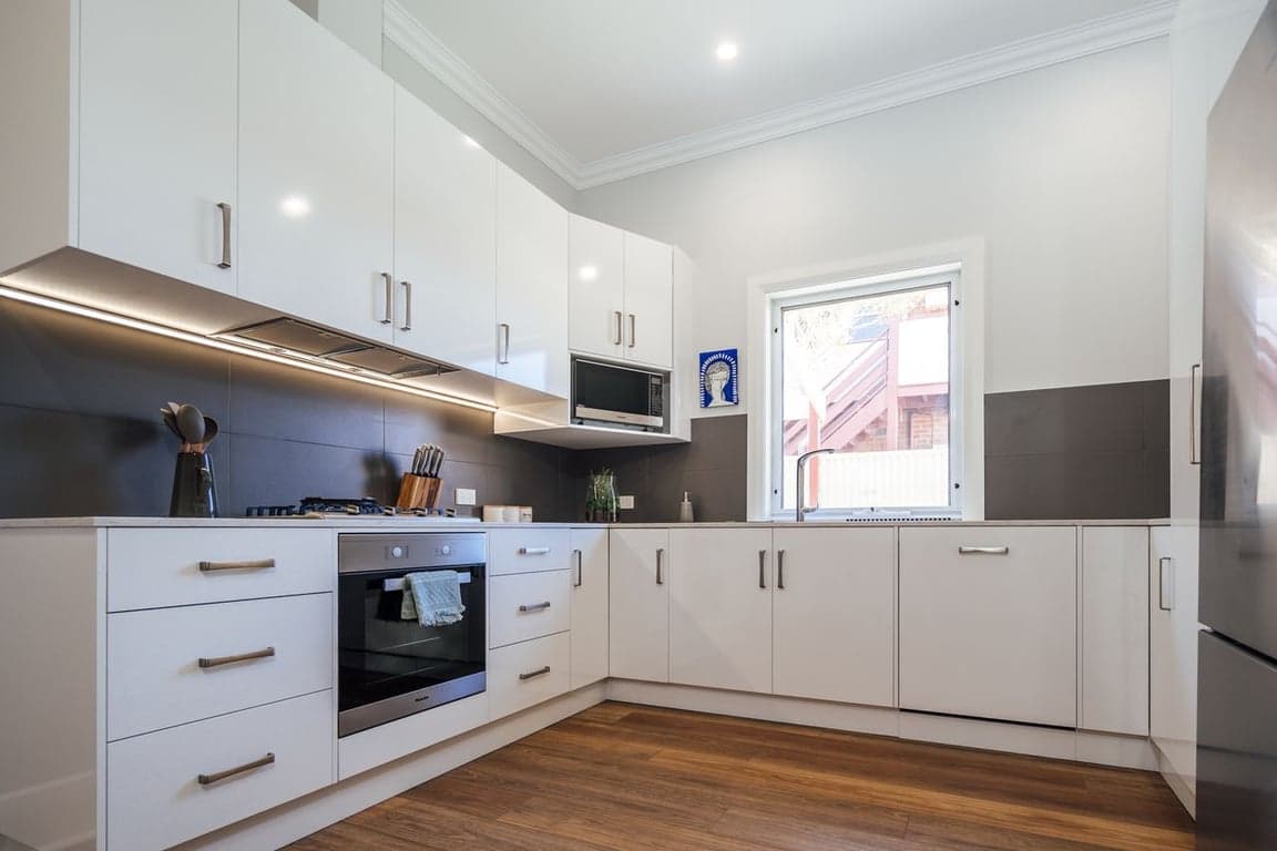 Furnished 2 Bedroom House in Glenelg South