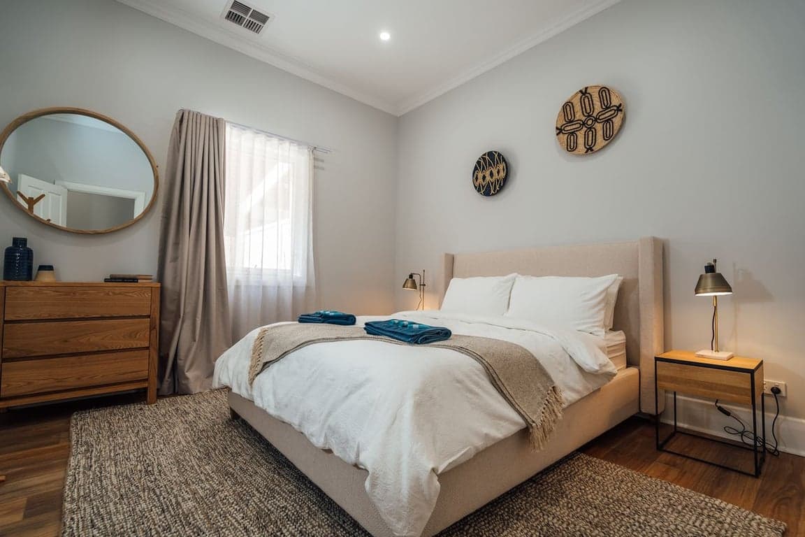 Furnished 2 Bedroom House in Glenelg South