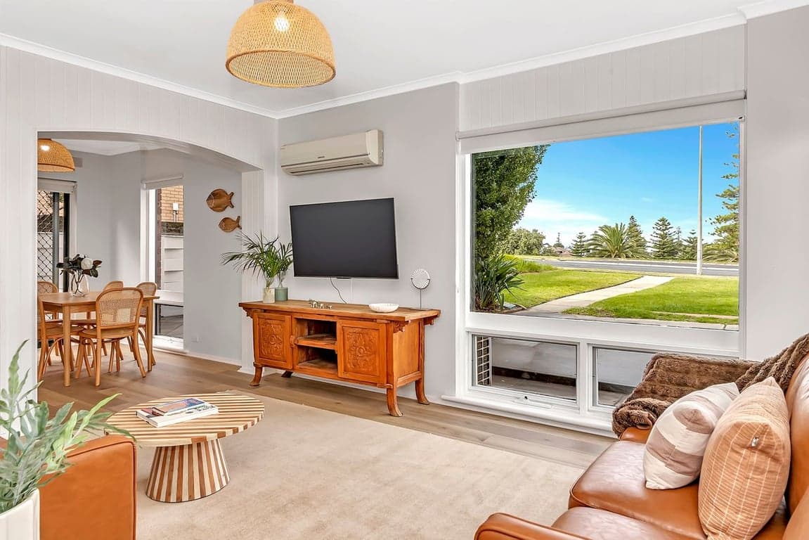 Furnished 3 Bedroom House in Glenelg North