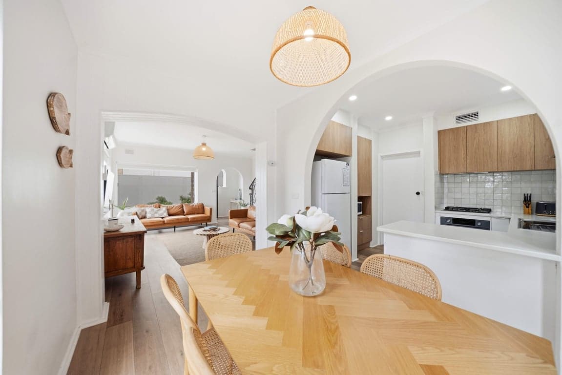 Furnished 1 Bedroom House in Glenelg North