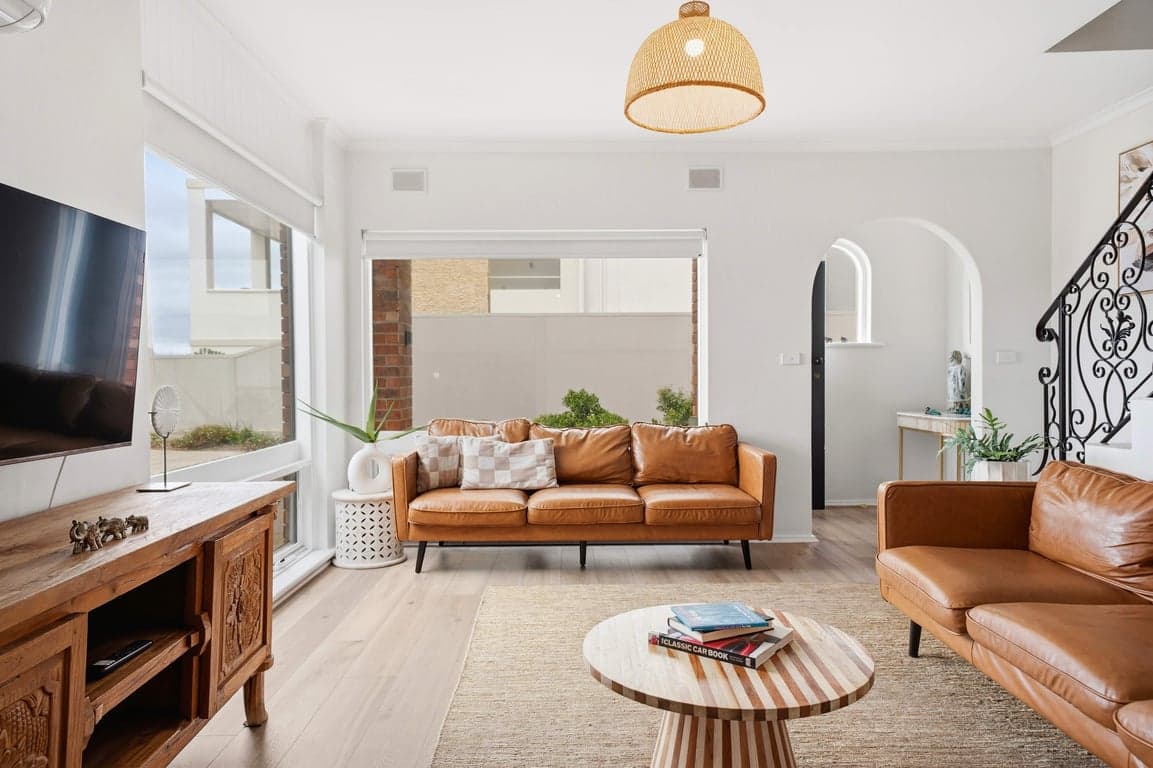 Furnished 1 Bedroom House in Glenelg North
