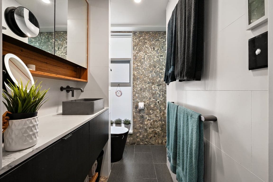 Furnished 1 Bedroom House in Glenelg
