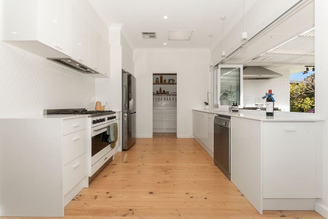 Furnished 3 Bedroom House in Glenelg North