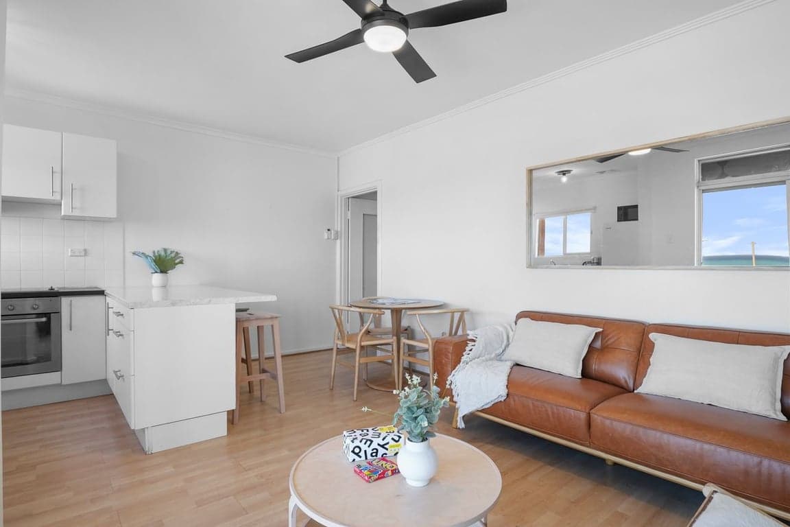 Furnished 2 Bedroom House in West Beach