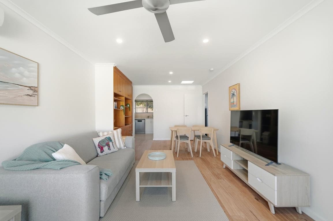 Furnished 2 Bedroom House in Glenelg North