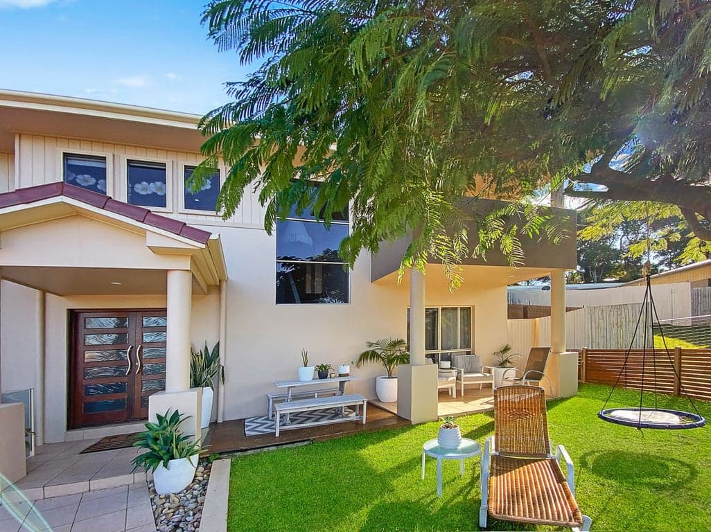 Furnished 6 Bedroom House in Lennox Head