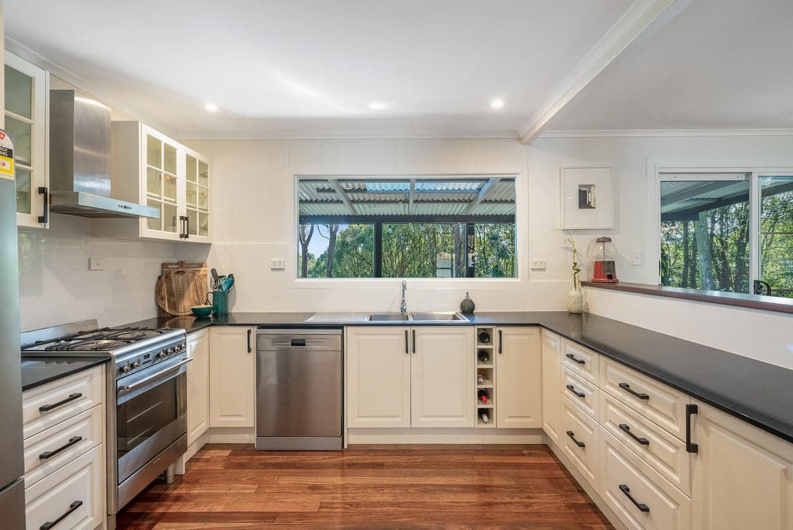 Furnished 4 Bedroom House in Binna Burra