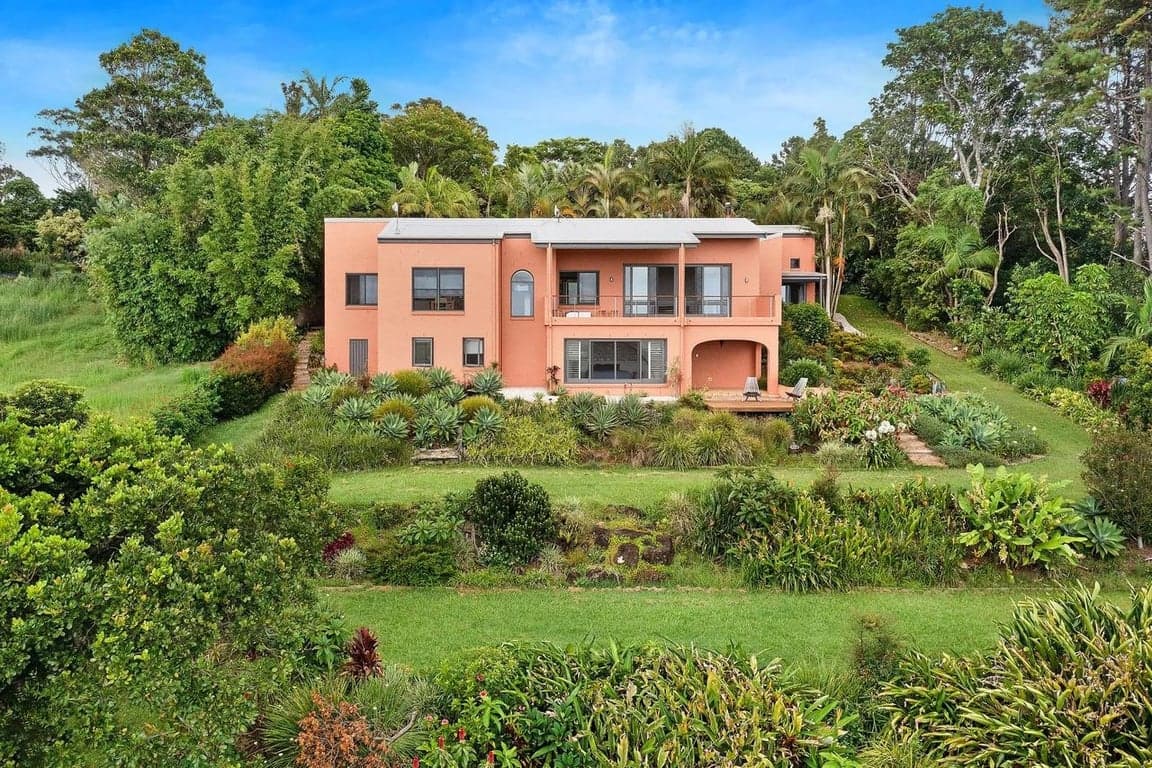Furnished 5 Bedroom House in Newrybar