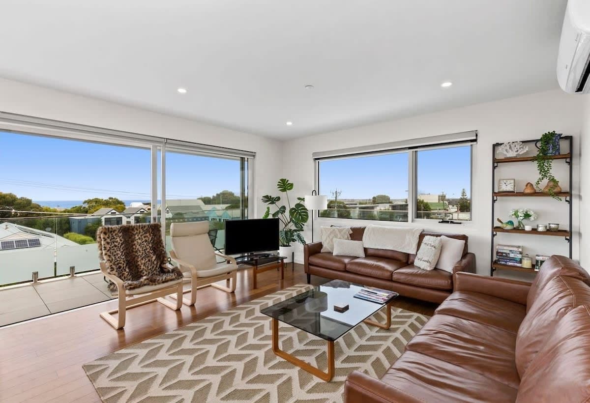 Furnished 2 Bedroom Apartment in Ocean Grove