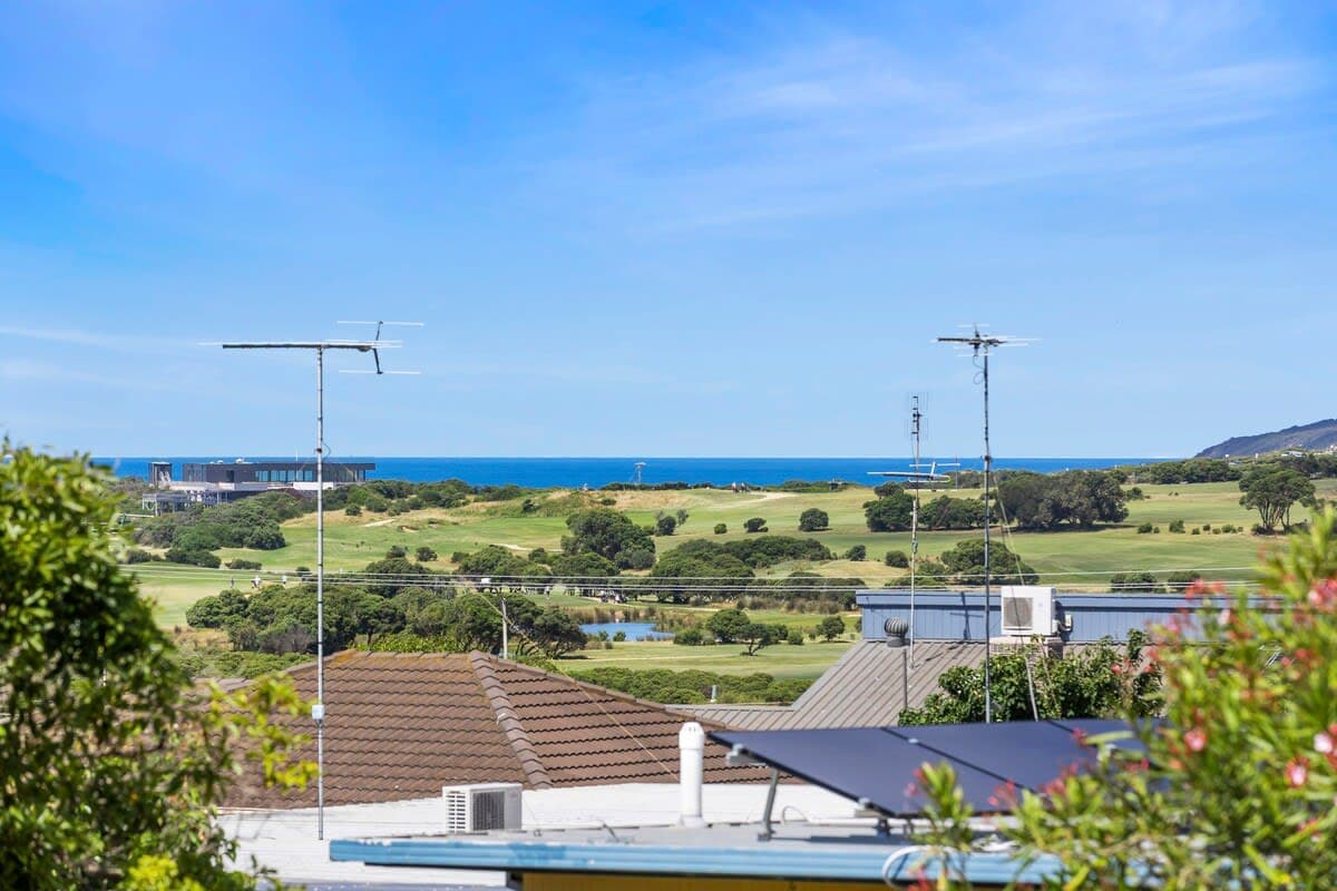 Furnished 3 Bedroom Rental in Torquay