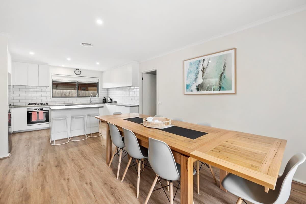 Furnished 3 Bedroom House in Torquay