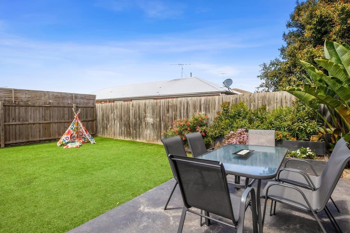 Furnished 5 Bedroom House in Torquay