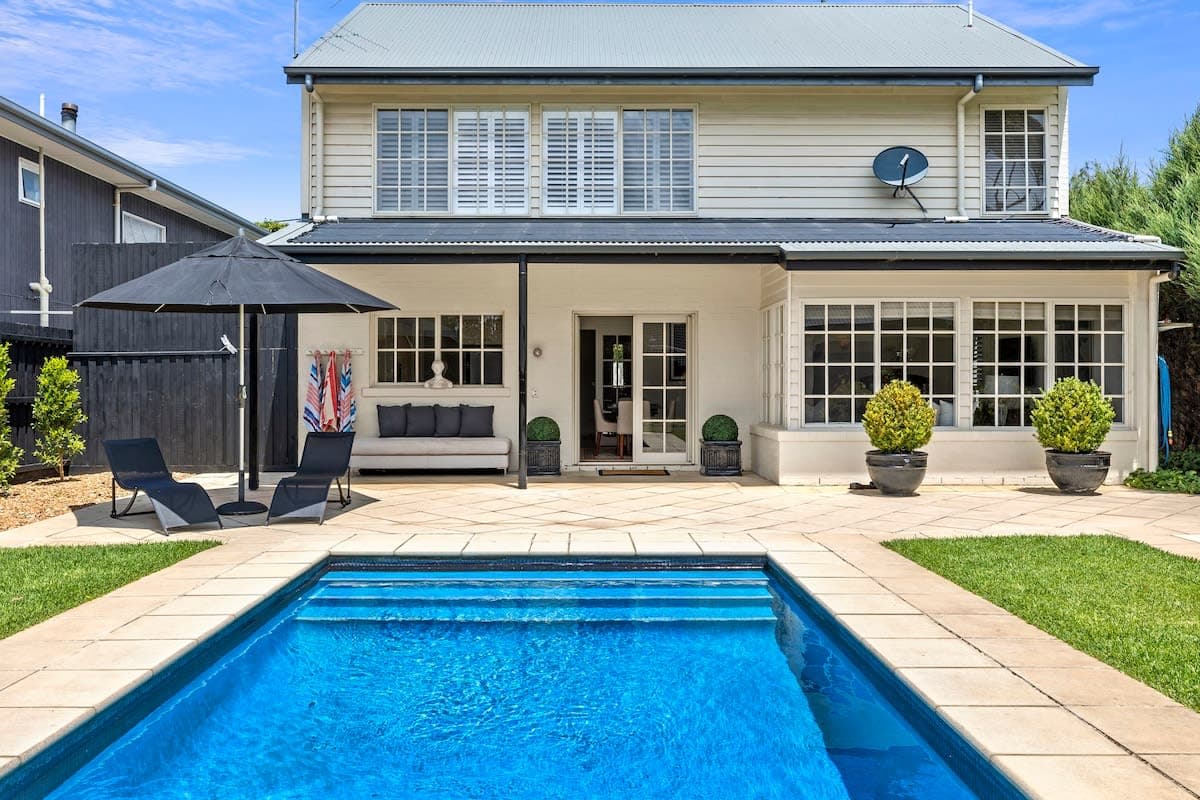 Furnished 3 Bedroom House in Torquay