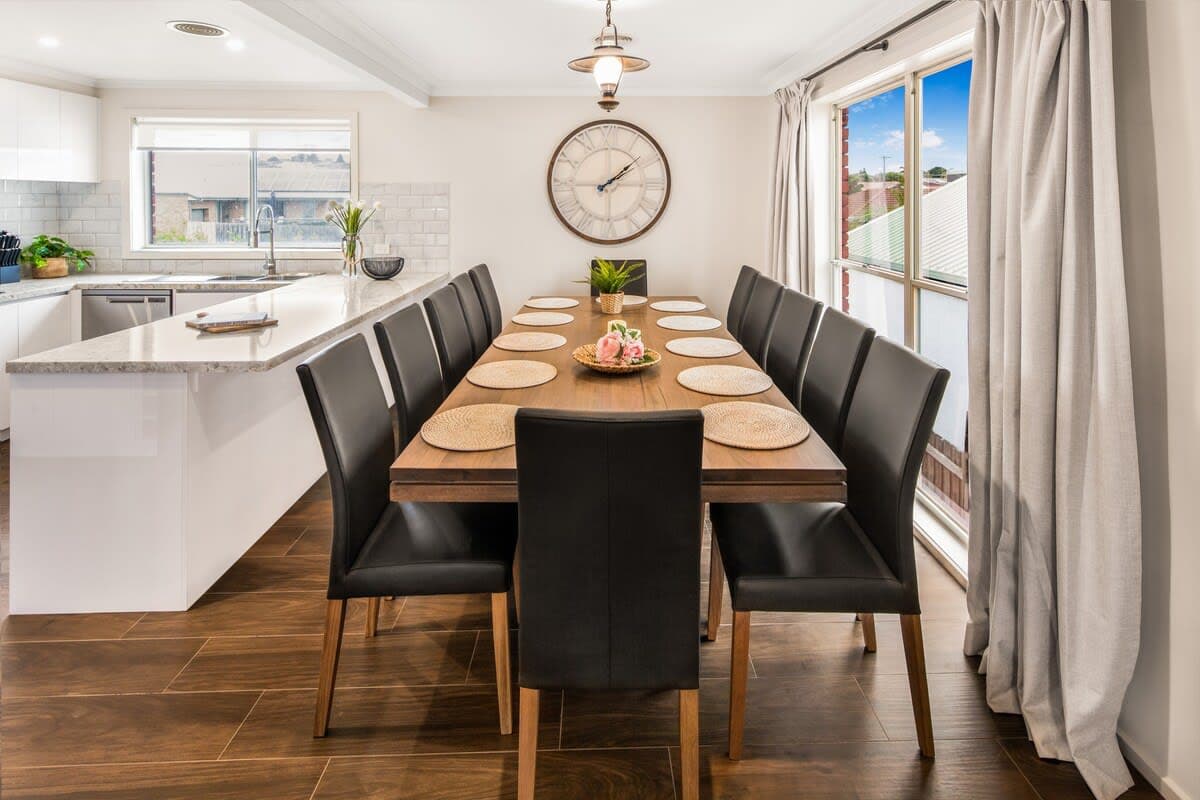 Furnished 6 Bedroom House in Clifton Springs
