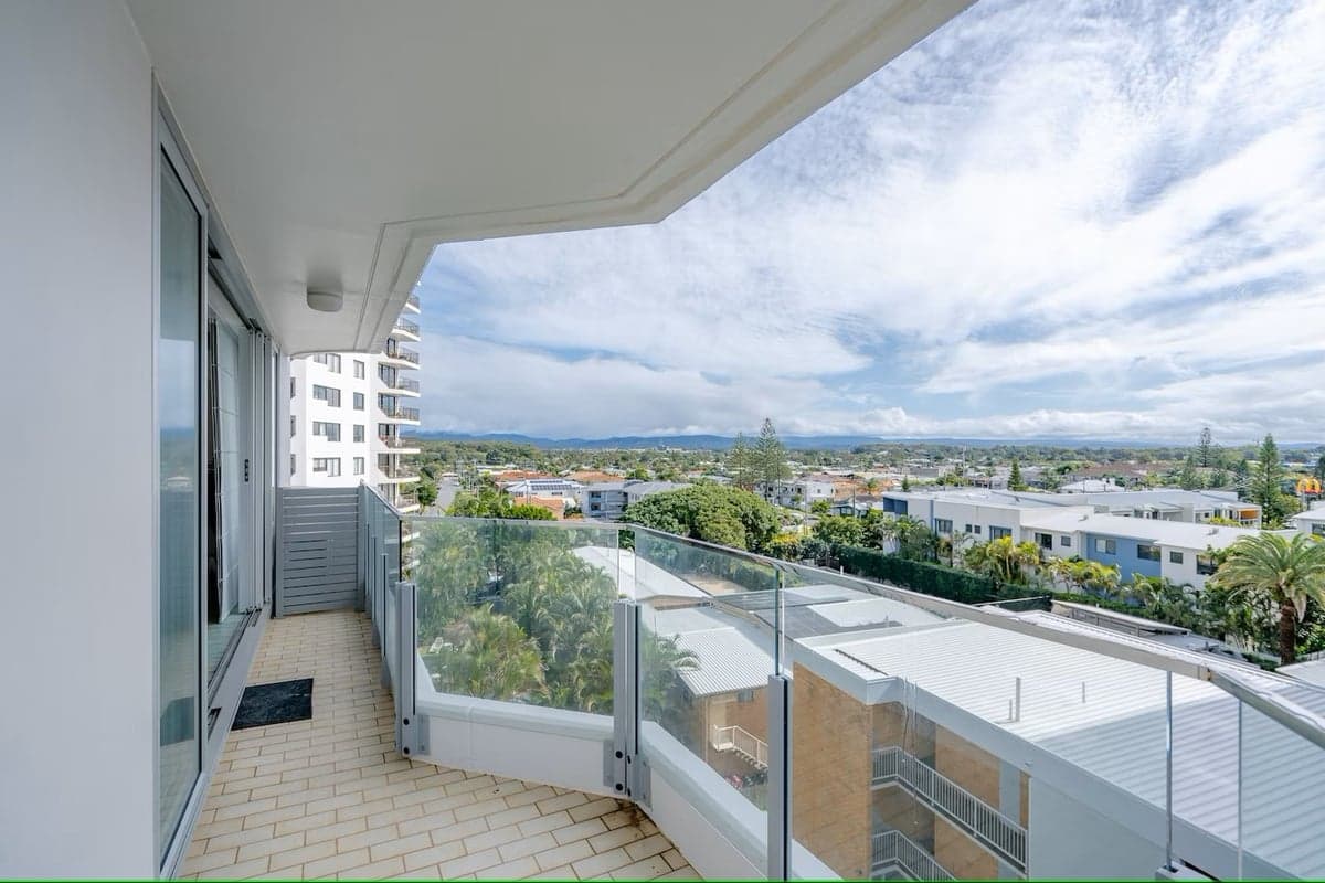 Furnished 2 Bedroom Apartment