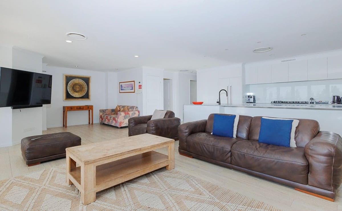Furnished 3 Bedroom Apartment