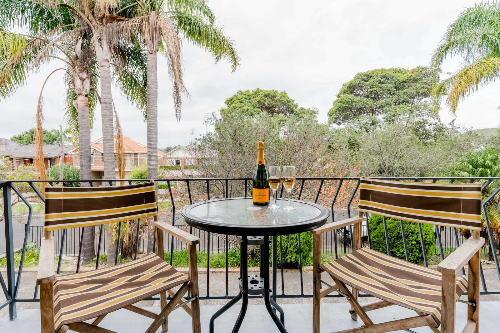 Furnished 2 Bedroom Apartment in Drummoyne