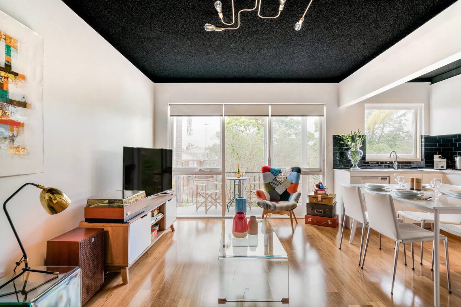 Furnished 2 Bedroom Apartment in Drummoyne