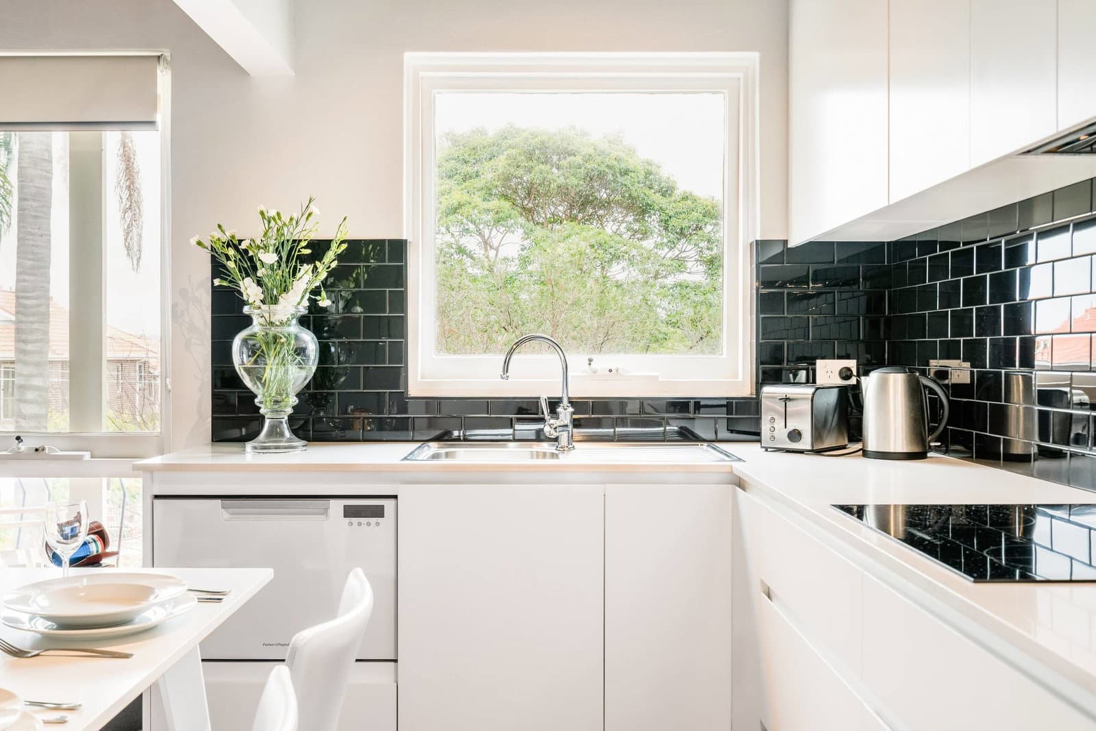 Furnished 2 Bedroom Apartment in Drummoyne