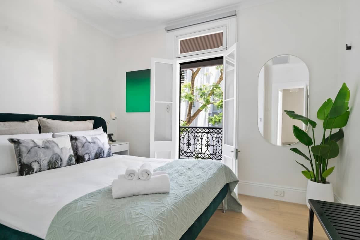 Furnished 2 Bedroom House in Surry Hills