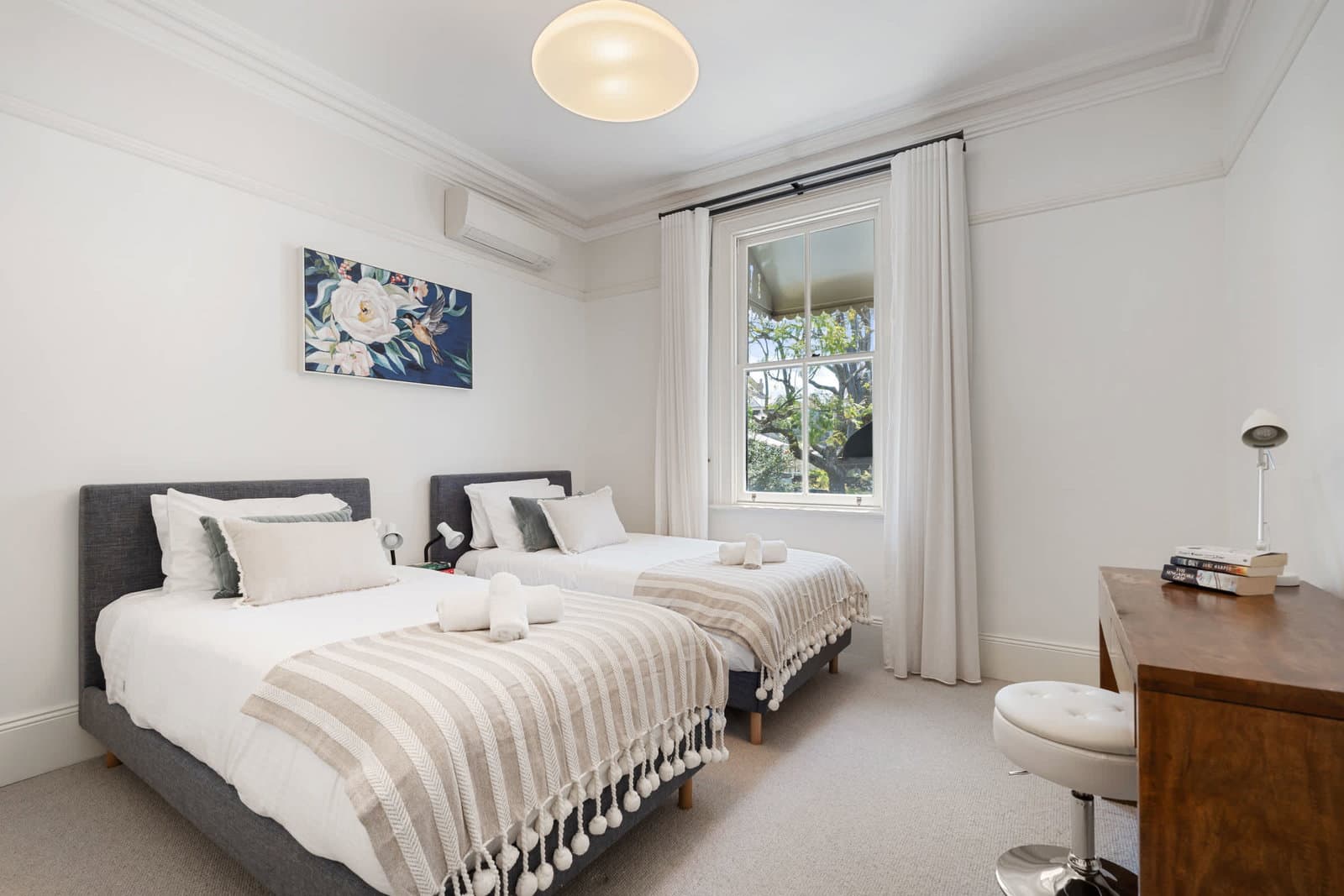 Furnished 3 Bedroom House in Newtown