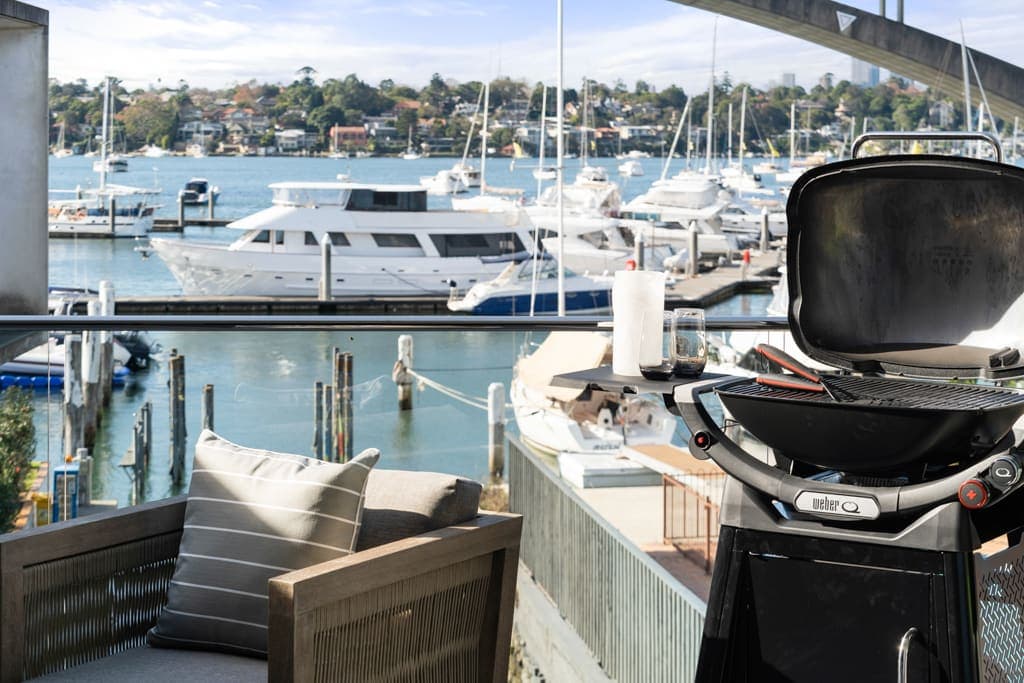 Furnished 2 Bedroom Apartment in Drummoyne