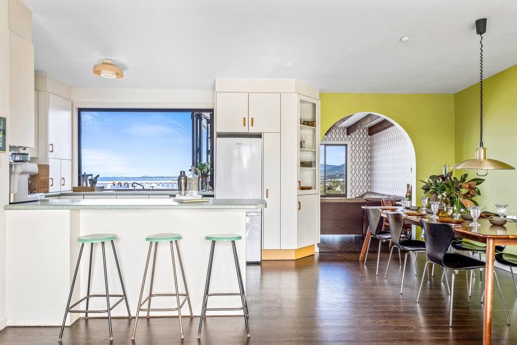 Furnished 4 Bedroom House in Austinmer